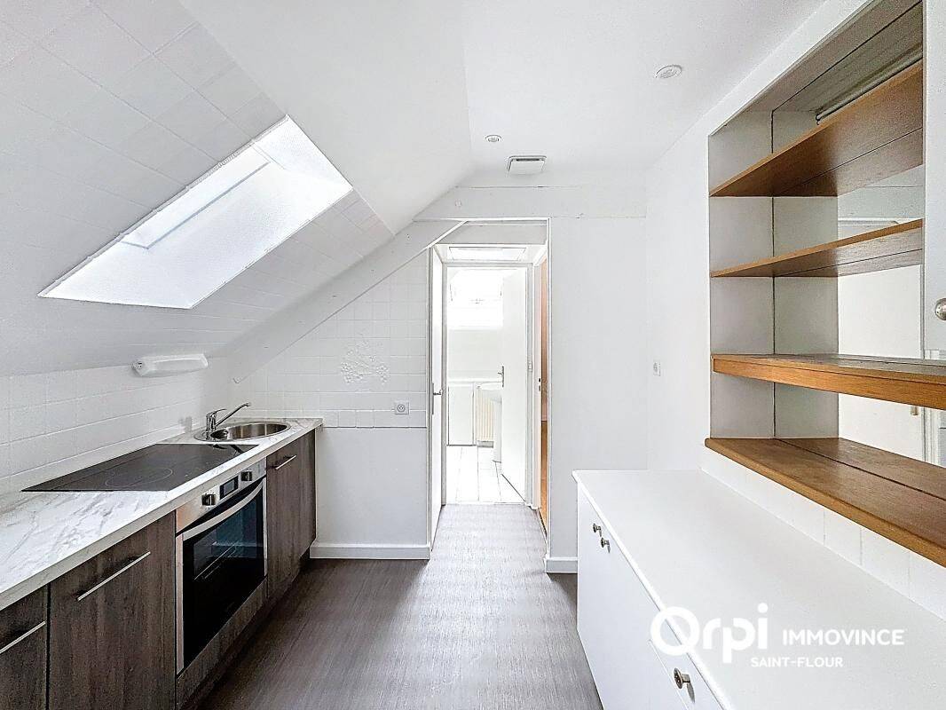 Appartement 3 pièces 33 m² · à Saint-Flour · 33 m² · 400 €