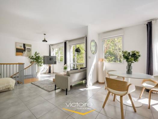 Duplex à vendre 225 000 € 2 pièces 1 chambre 55 m² Étage 1/6 Part-Dieu Lyon 3ème arrondissement 69003