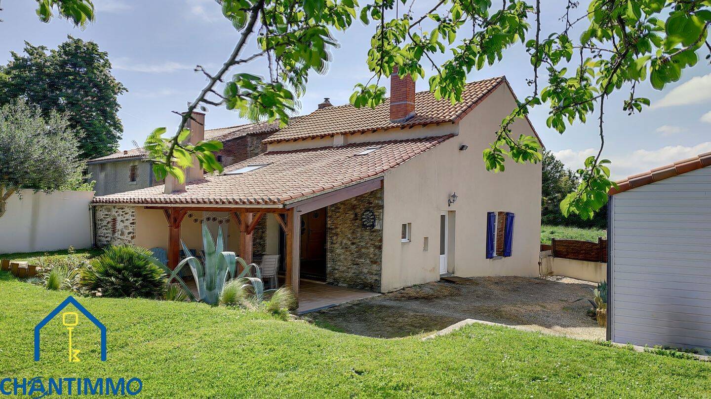 Maison 5 pièces 109 m² · à Bazoges-en-Pareds · 109 m² · 174 000 €