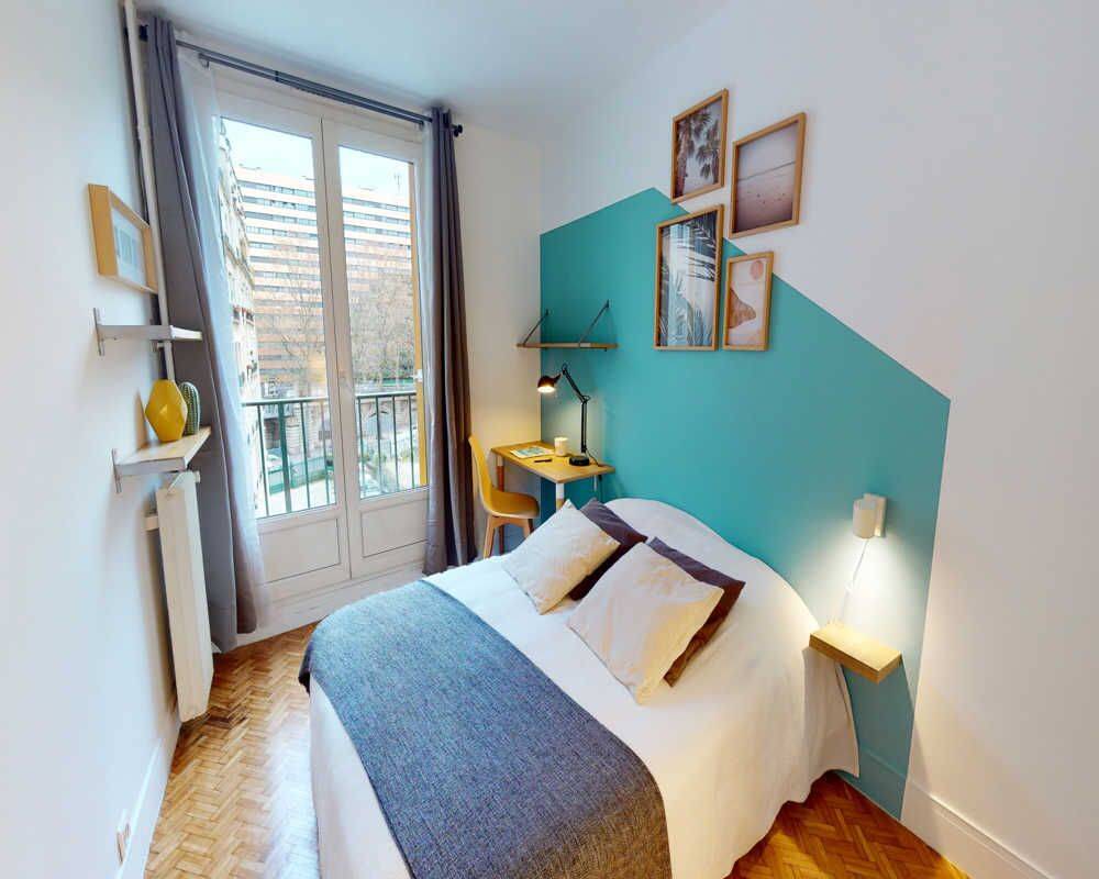Appartement 4 pièces 70 m² · à Paris 10ème Arrondissement · 70 m² · 1 045 €