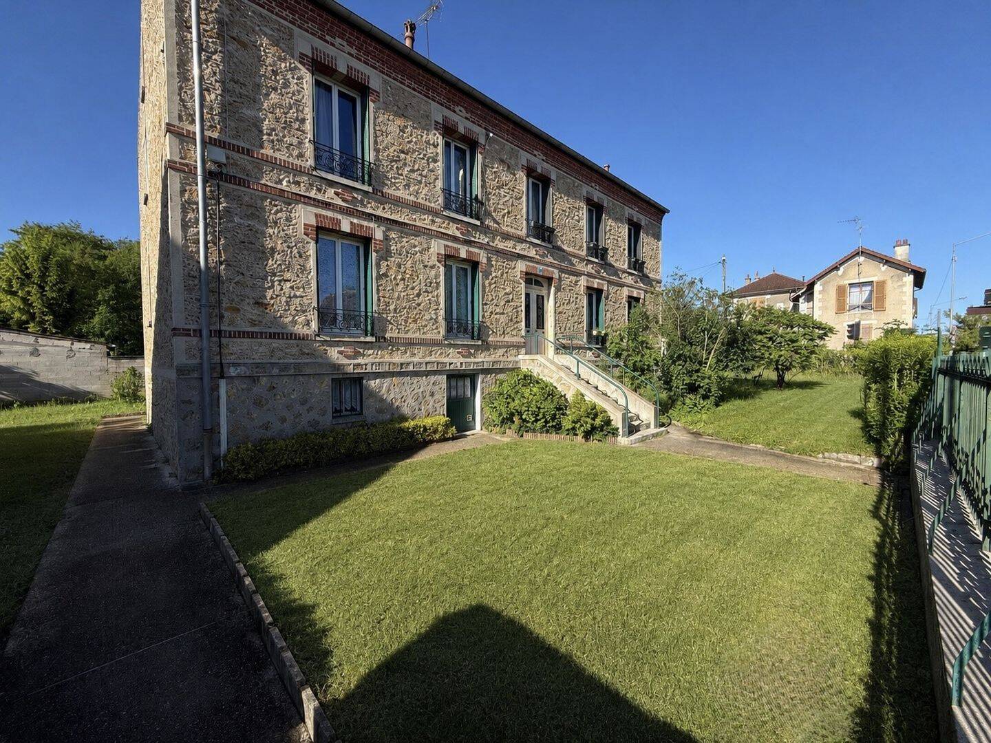 Appartement 3 pièces 67 m² · à Coulommiers · 66,7 m² · 179 000 €