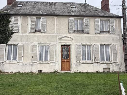 Maison à vendre 178 000 € 8 pièces 5 chambres 1 890 m² Clermont 60600