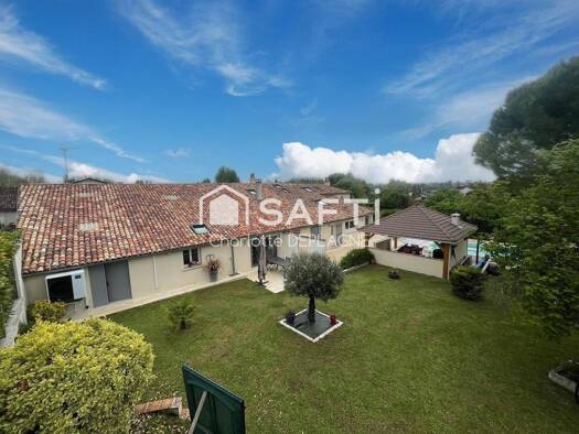 Maison à vendre 520 000 € 7 pièces 4 chambres 263 m² 2 810 m² de terrain Saint-Fort-sur-le-Né 16130