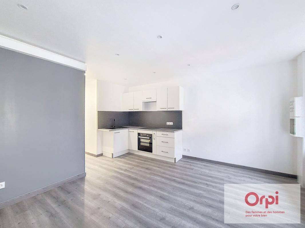 Appartement 2 pièces 32 m² · à Montluçon · 31,7 m² · 490 €/mois