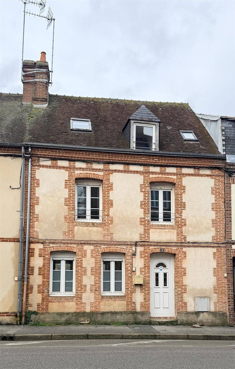 Maison 4 pièces 85 m² · à L'Aigle · 85 m² · 170 000 €