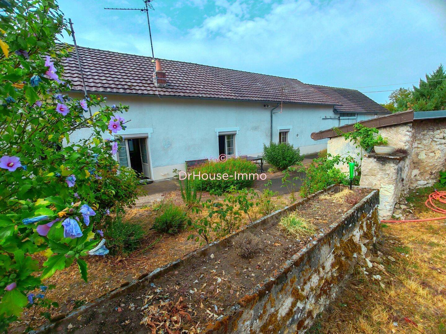 Maison 4 pièces 115 m² · à Dangé-Saint-Romain · 115 m² · 137 150 €