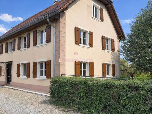 Maison à vendre 249 000 € 7 pièces 4 chambres 196 m² 1 100 m² de terrain Balschwiller 68210