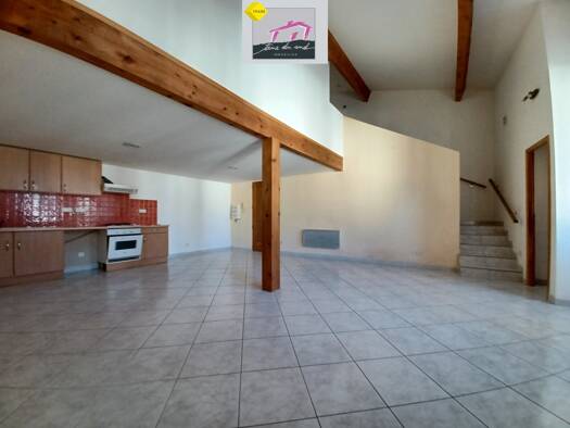 Duplex à louer 615 € 3 pièces 2 chambres 72,8 m² Étage 1/1 Lézignan-Corbières 11200