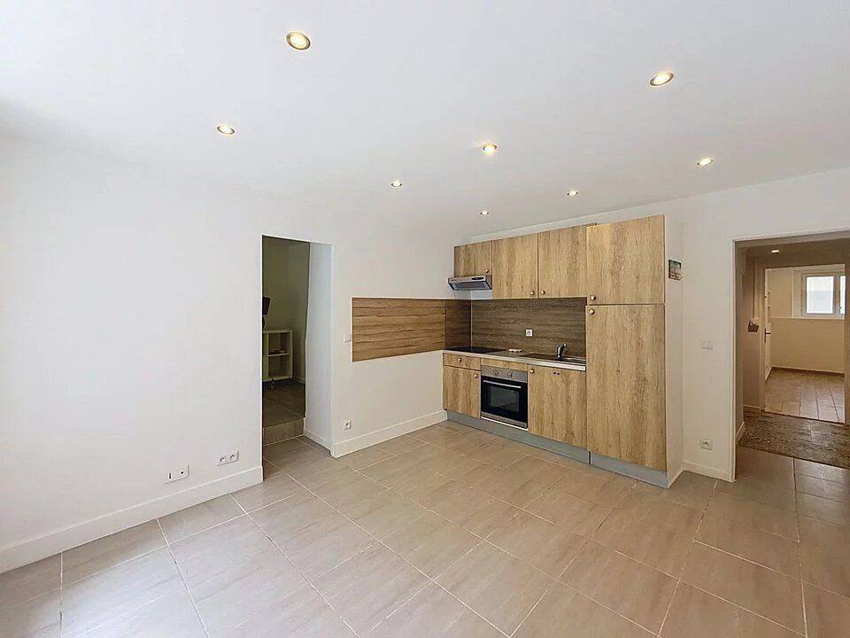 Appartement 3 pièces 54 m² · à Nice · 53,5 m² · 990 €
