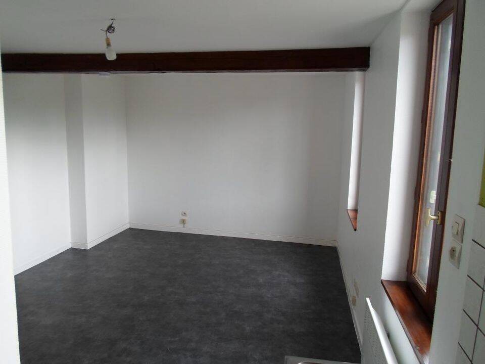 Appartement 1 pièce 19 m² · à Villers-Bocage · 19 m² · 389 €