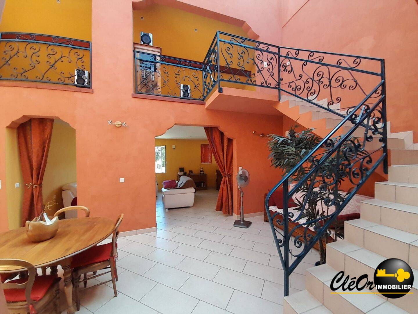 Maison 7 pièces 245 m² · à Saint-Usage · 245 m² · 339 000 €
