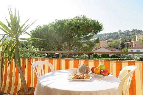 Appartement 1 pièce 33 m² · à Vallauris · 33 m² · 700 €