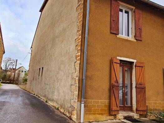 Maison à vendre 96 500 € 3 pièces 2 chambres 87,5 m² 179 m² de terrain Beaufort-Orbagna 39190