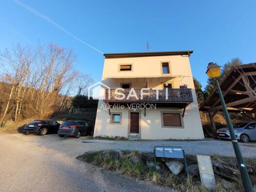 Immeuble à vendre 960 000 € 250 m² Machilly 74140