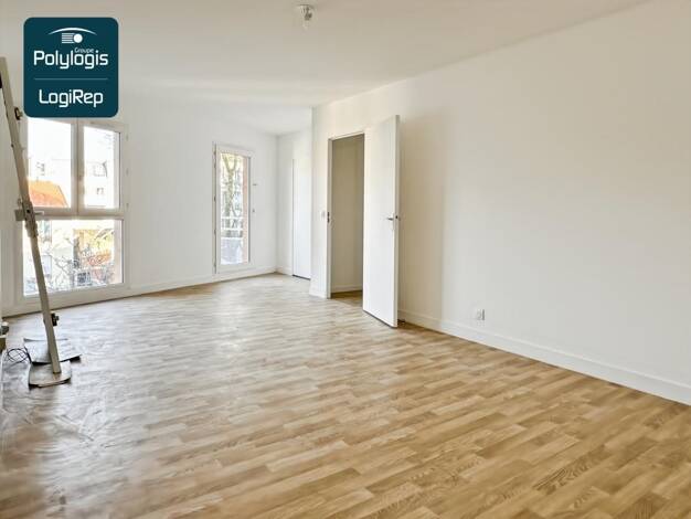 Appartement à vendre 176 200 € 3 pièces 1 chambre 66 m² 2ème étage Centre L'Île-Saint-Denis 93450