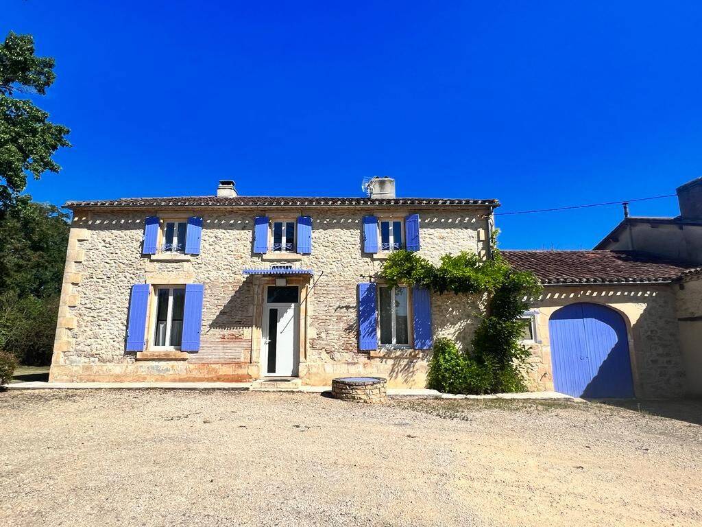 Maison 7 pièces 200 m² · à Montayral · 200 m² · 900 €/mois