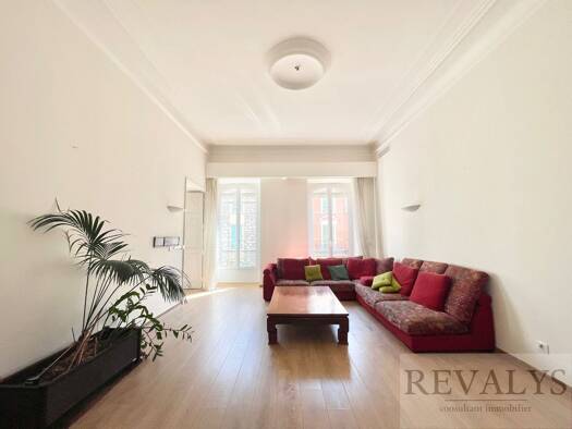 Appartement à vendre 925 000 € 5 pièces 4 chambres 148 m² Étage 3/5 Notre Dame Nice 06000