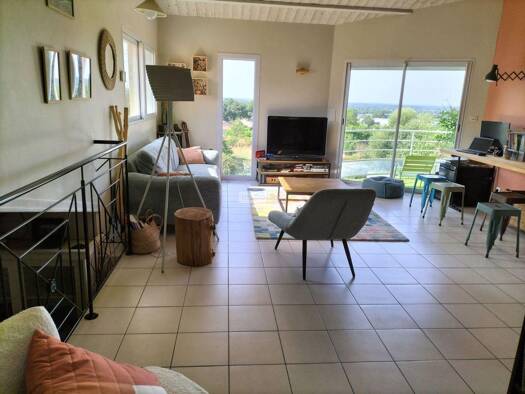 Maison à vendre 393 000 € 9 pièces 6 chambres 181 m² 754 m² de terrain Les Herbiers 85500