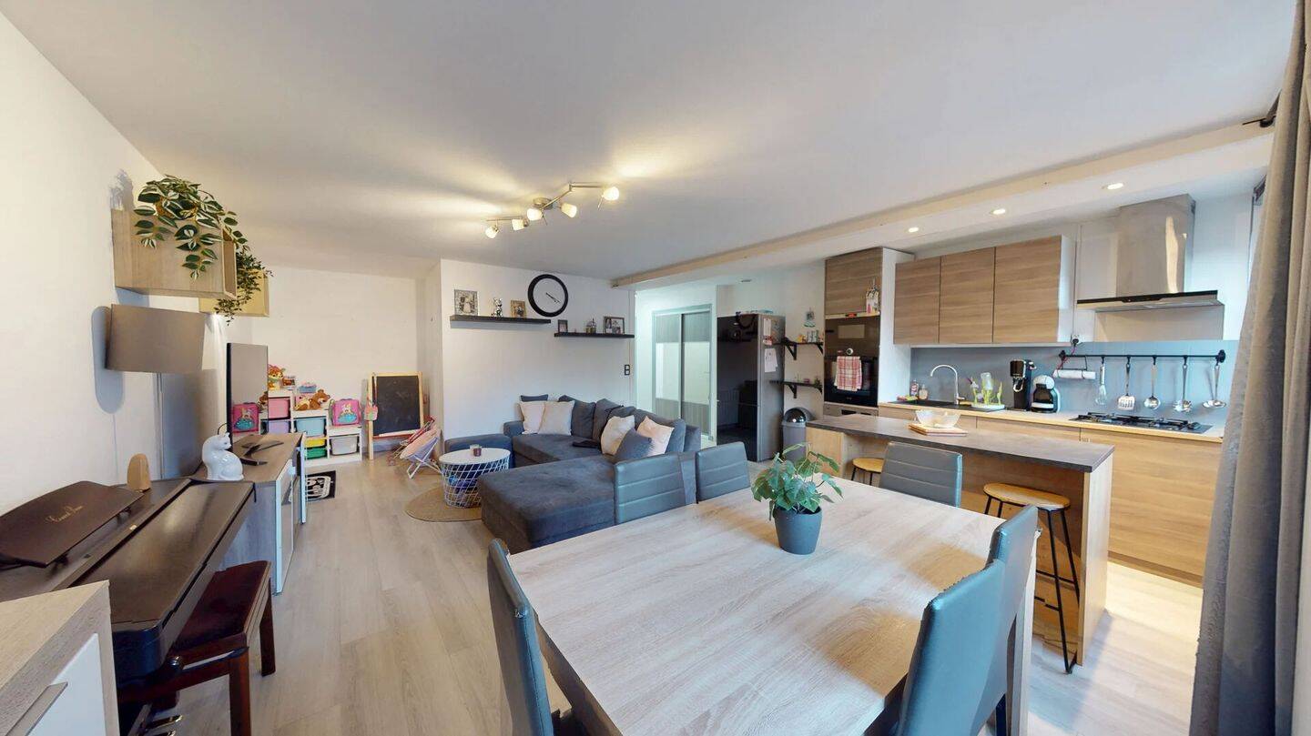 Appartement 3 pièces 83 m² · à Vizille · 83 m² · 200 000 €