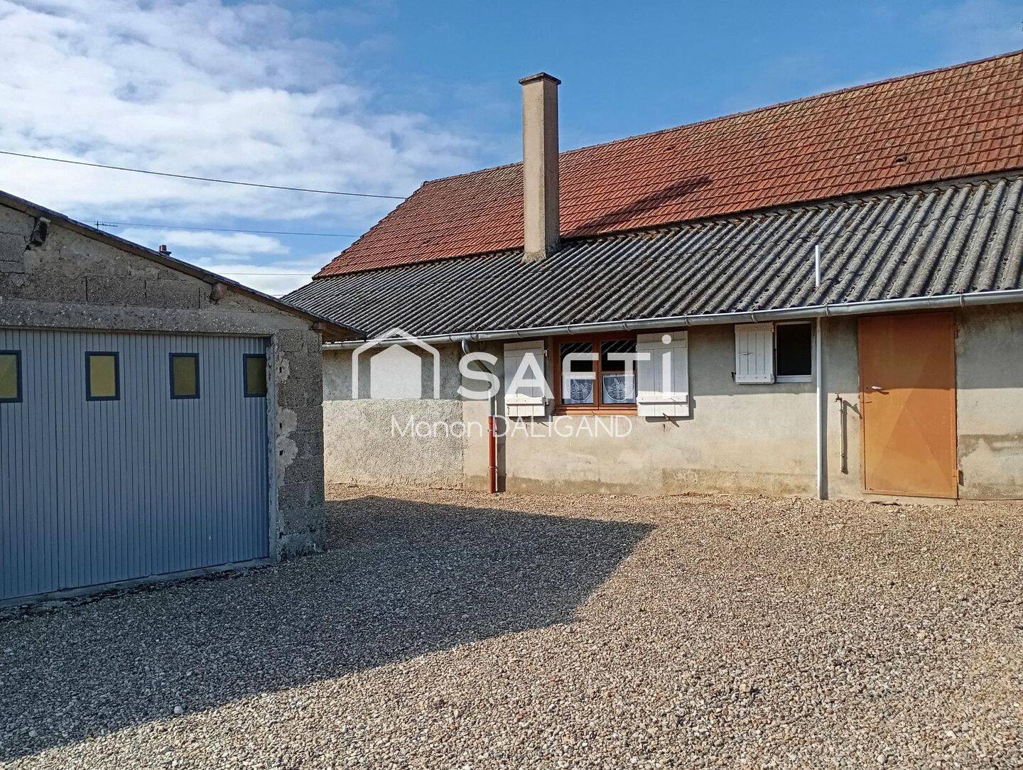 Maison 4 pièces 69 m² · à Neuvy-Grandchamp · 69 m² · 39 500 €