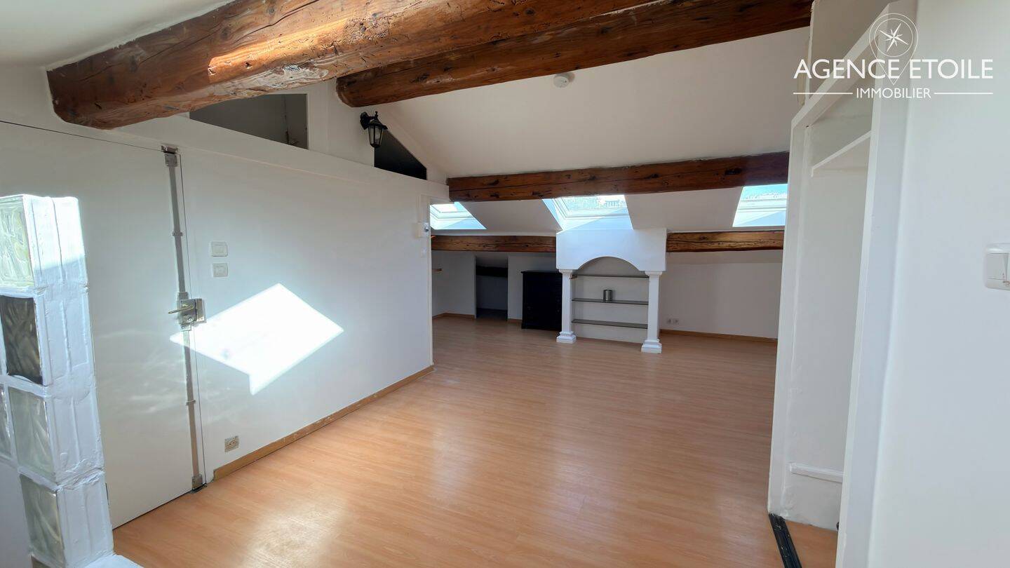 Appartement 1 pièce 17 m² · à Marseille 7ème Arrondissement · 16,7 m² · 720 €/mois