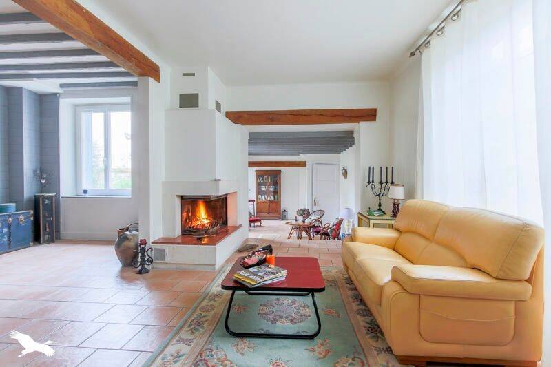 Maison 9 pièces 176 m² · à Mézières-sur-Seine · 176 m² · 402 000 €