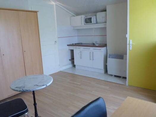 Appartement à louer - logement étudiant 338 € 1 pièce 21 m² 2ème étage Saint-Étienne 42000