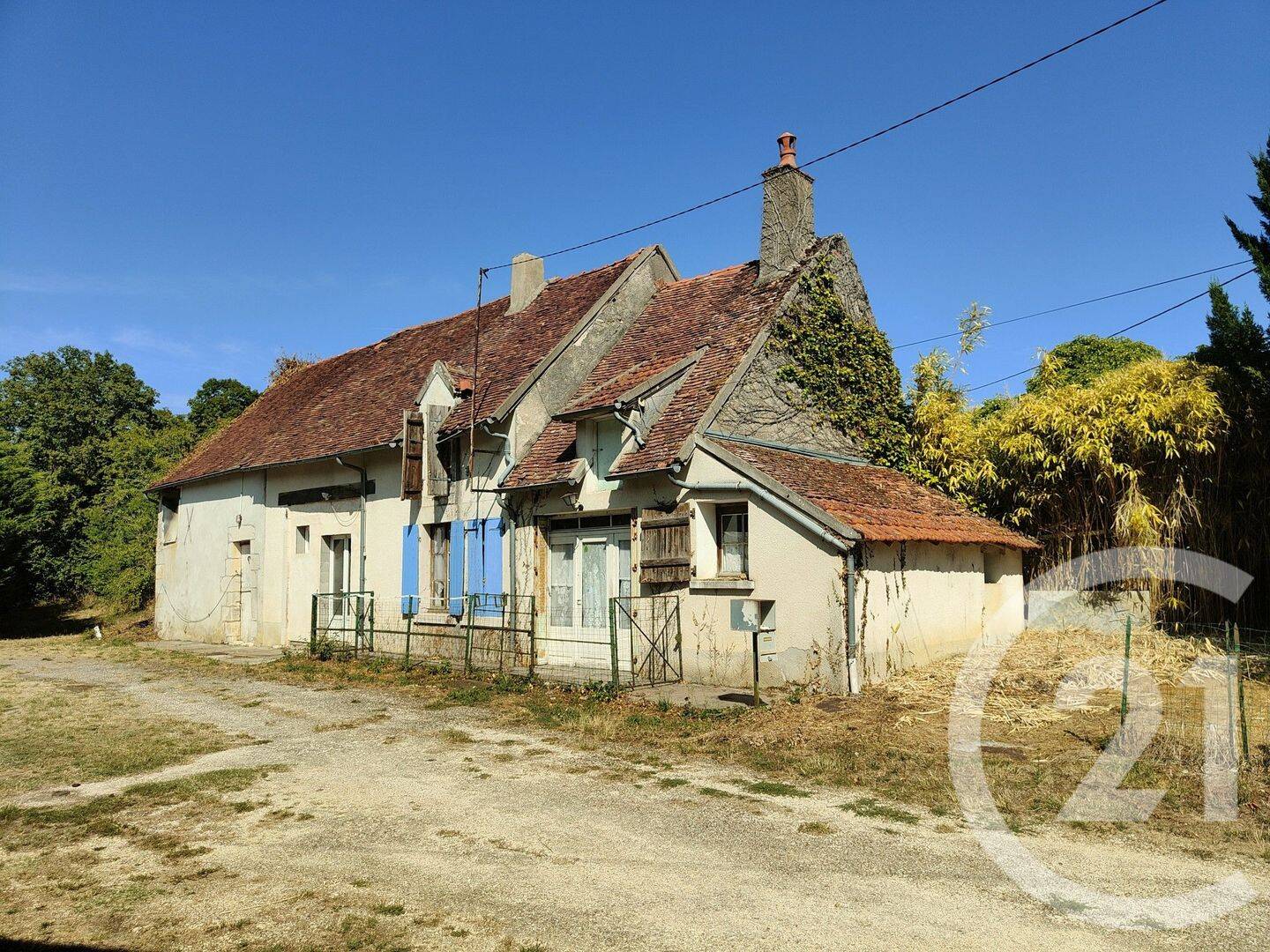 Maison 4 pièces 123 m² · à Garchy · 123 m² · 23 000 €