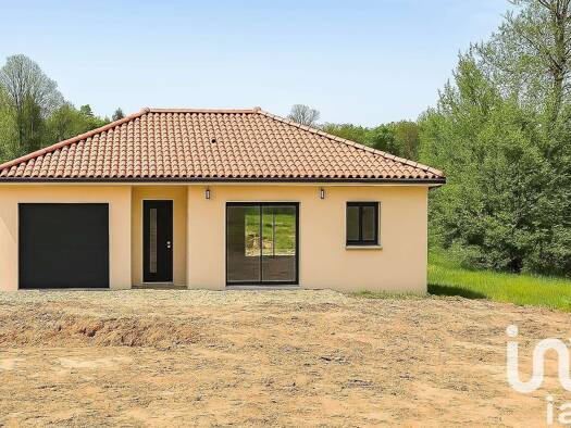 Maison de plain-pied à vendre 224 000 € 4 pièces 3 chambres 104 m² 1 027 m² de terrain Nexon 87800