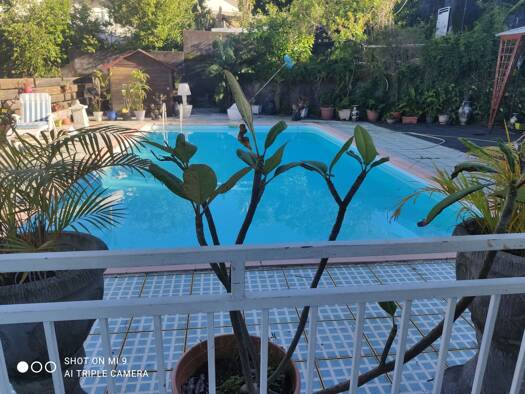 Maison à louer 2 300 € 9 pièces 5 chambres 280 m² disponible dès maintenant Saint-Pierre 97410