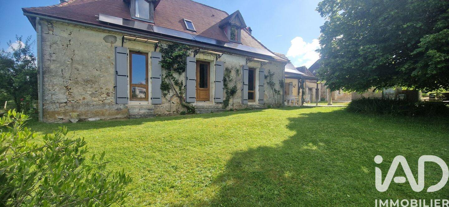 Maison 9 pièces 280 m² · à Eyraud-Crempse-Maurens · 280 m² · 397 500 €