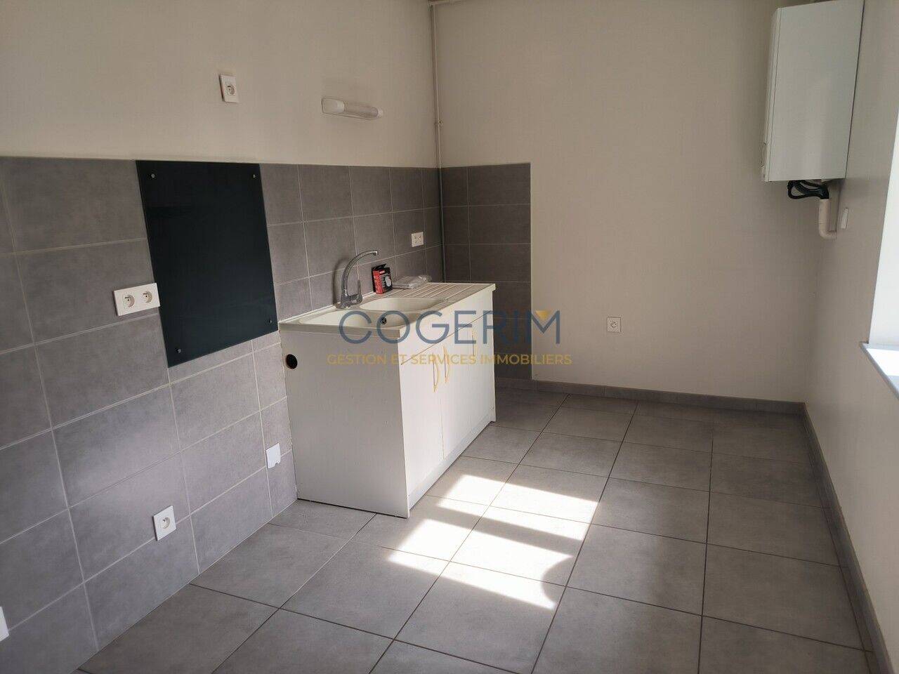 Appartement 3 pièces 78 m² · à Villefranche-sur-Saône · 78,3 m² · 599 €/mois
