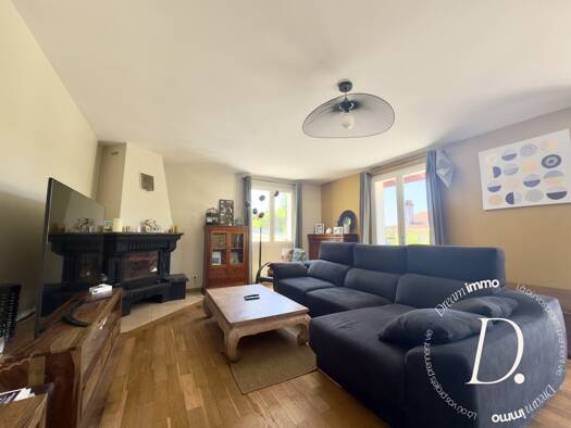 Maison de plain-pied à vendre 470 000 € 5 pièces 4 chambres 129 m² 700 m² de terrain Briscous 64240