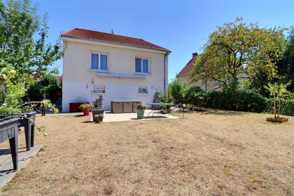 Maison 5 pièces 112 m² · à Genlis · 112 m² · 260 000 €