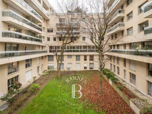 Appartement à vendre 980 000 € 4 pièces 2 chambres 105 m² RDC/5 Invalides Paris 7ème arrondissement 75007