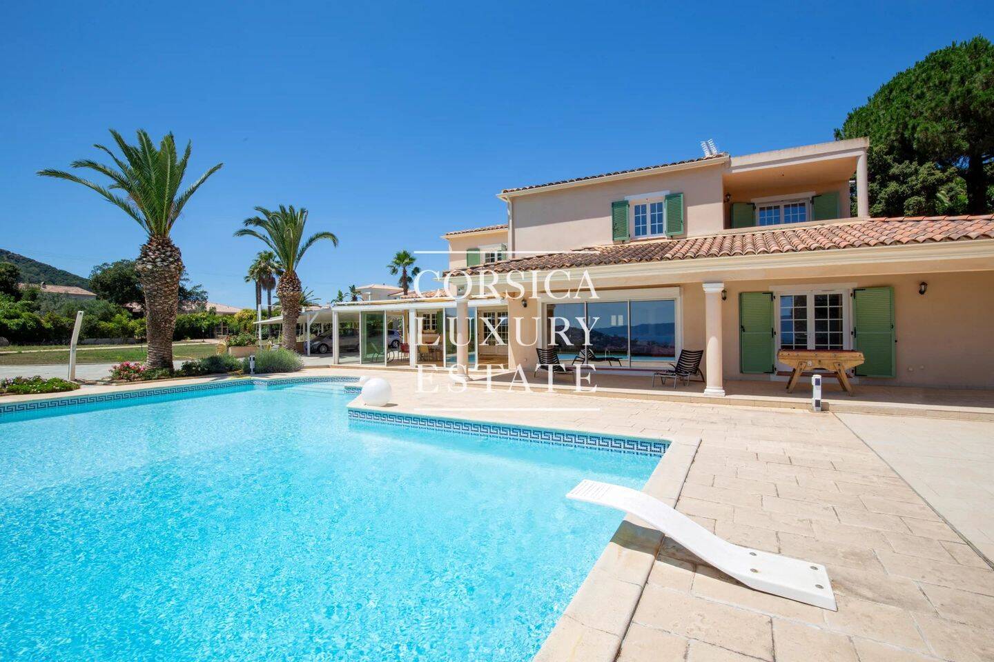 Maison 8 pièces 307 m² · à Alata · 307 m² · 1 960 000 €