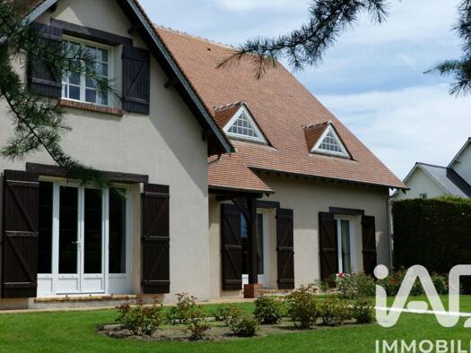 Maison à vendre 368 990 € 9 pièces 6 chambres 270 m² 2 000 m² de terrain Saint-Denis-de-l'Hôtel 45550