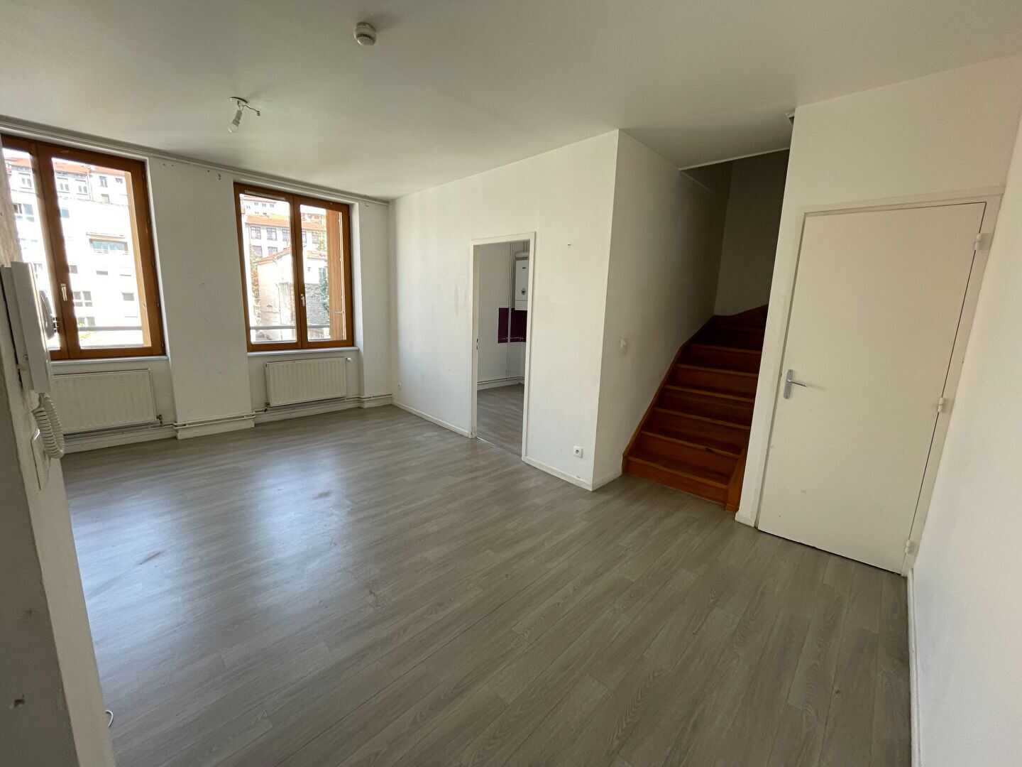Appartement 3 pièces 69 m² · à Saint-Étienne · 69,2 m² · 572 €/mois