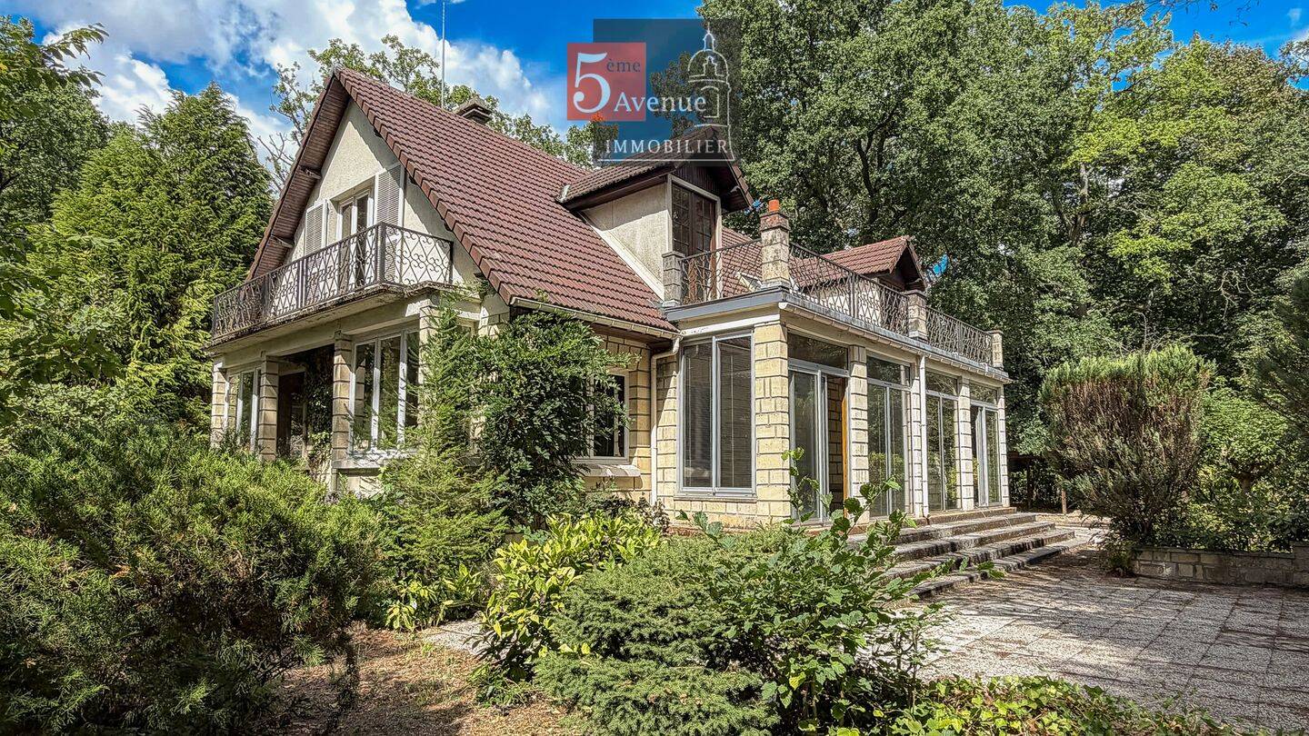 Maison 7 pièces 185 m² · à Lamorlaye · 185 m² · 555 000 €