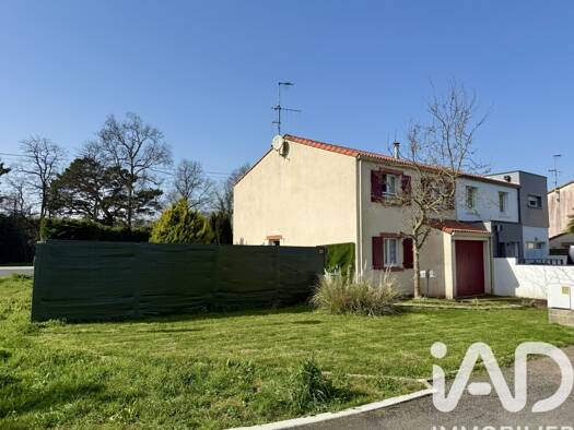 Maison à vendre 168 000 € 4 pièces 3 chambres 70 m² 403 m² de terrain Rocheservière 85620