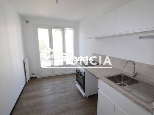 Appartement à louer 477 € 1 pièce 27,8 m² 3ème étage Mairie Fontaine 38600