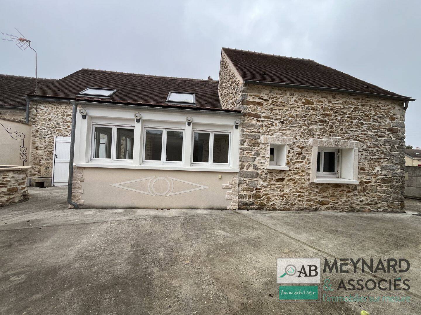 Maison 7 pièces 146 m² · à Rozay-en-Brie · 146,1 m² · 370 000 €
