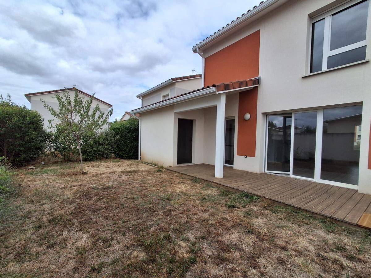 Maison 4 pièces 82 m² · à Roques · 82 m² · 1 038 €/mois