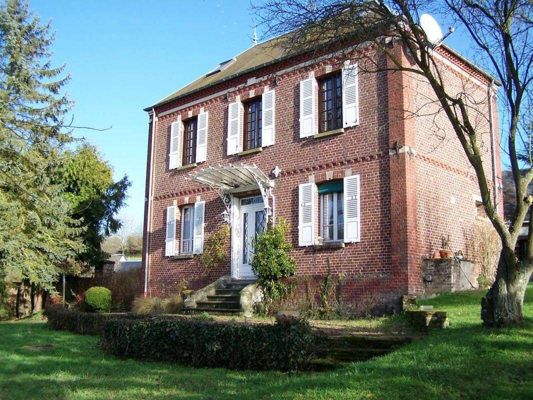 Maison 8 pièces 137 m² · à Songeons · 137,3 m² · 222 000 €