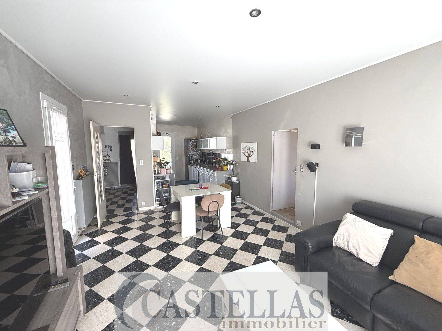 Maison 4 pièces 90 m² · à Roquefort-la-Bédoule · 90 m² · 590 000 €