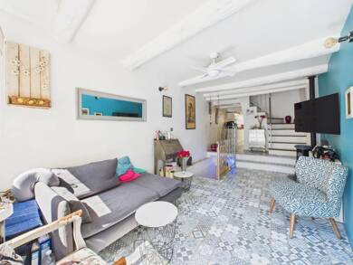 Appartement à vendre 258 000 € 5 pièces 3 chambres 94 m² 3 étages Zone Urbaine Lambesc 13410