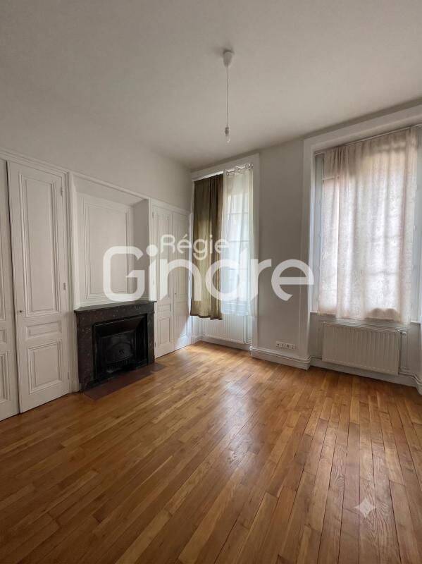 Appartement 2 pièces 50 m² · à Lyon 4ème Arrondissement · 50 m² · 827 €