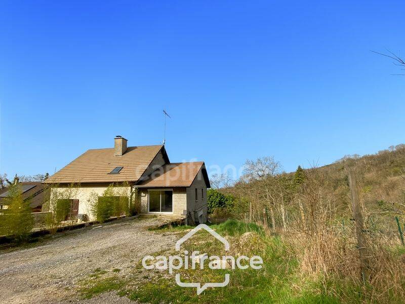 Maison 8 pièces 220 m² · à Cuiseaux · 220 m² · 203 000 €