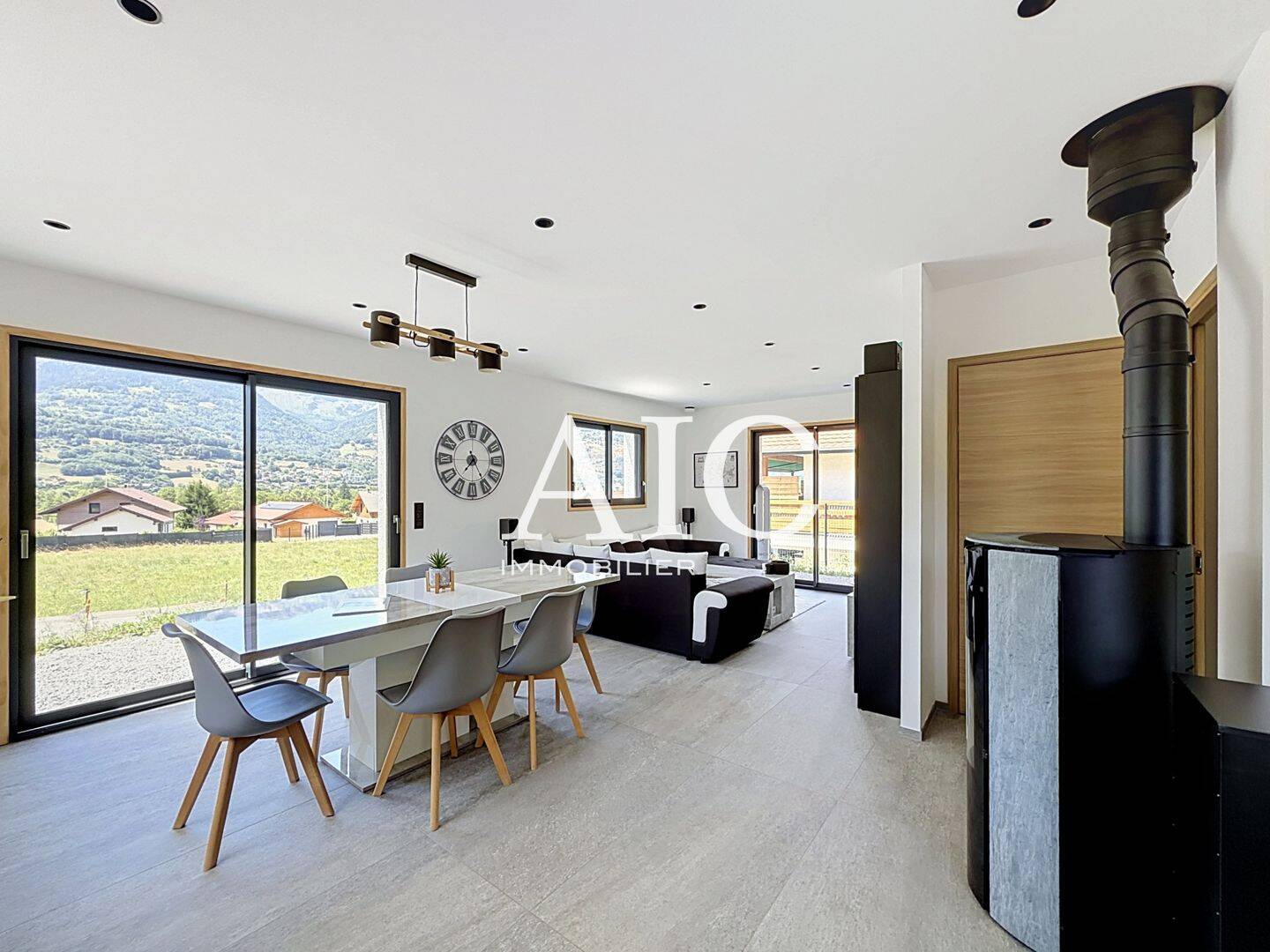 Maison 7 pièces 143 m² · à Sallanches · 143 m² · 699 000 €