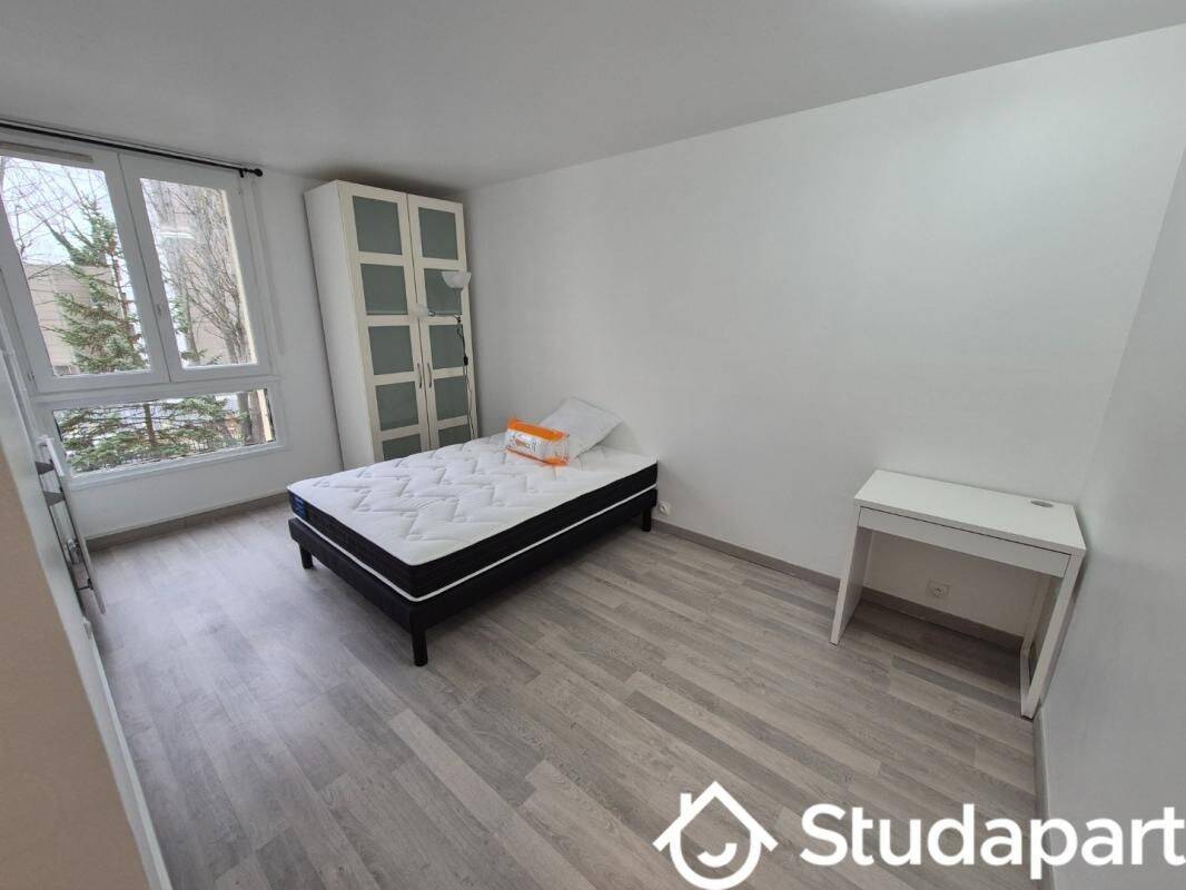 1 pièce 10 m² · à Évry-Courcouronnes · 10 m² · 480 €/mois